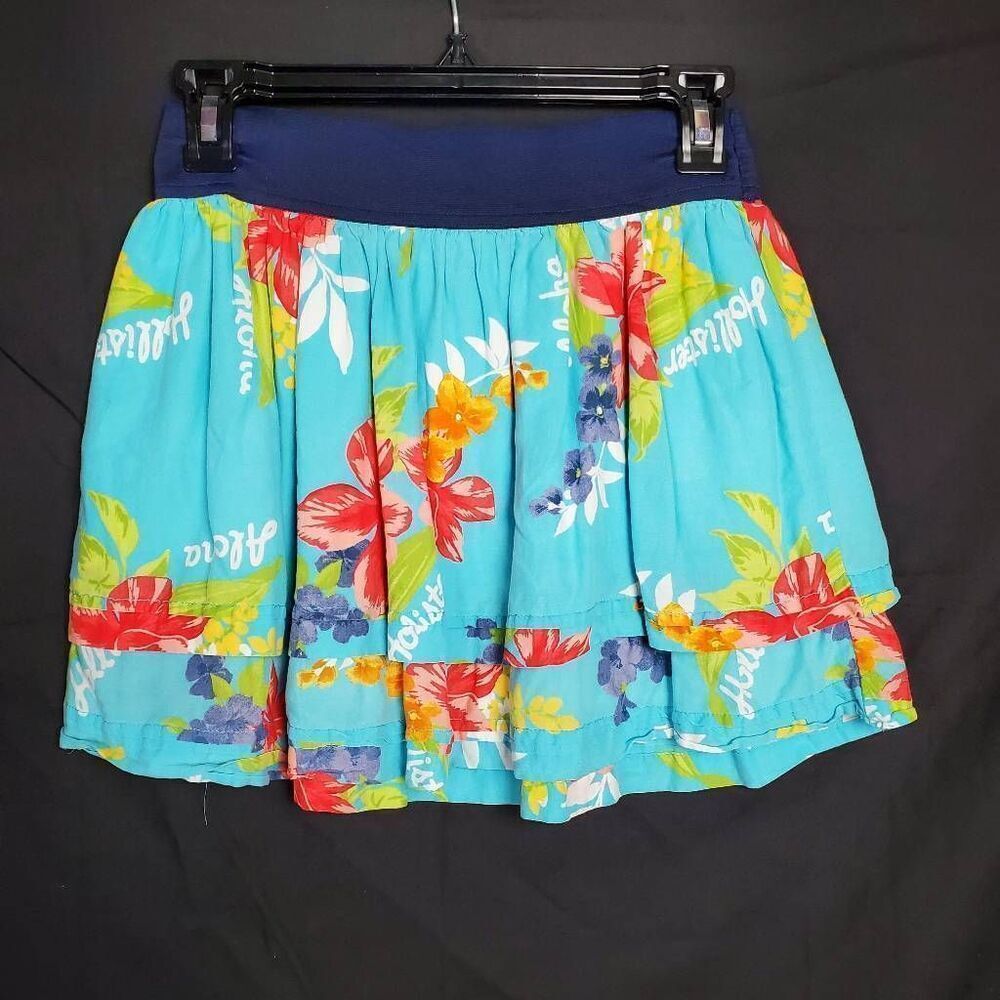 Hollister Women’s Mini Skirt Blue Floral Tropical Print Size Small Elastic Waist